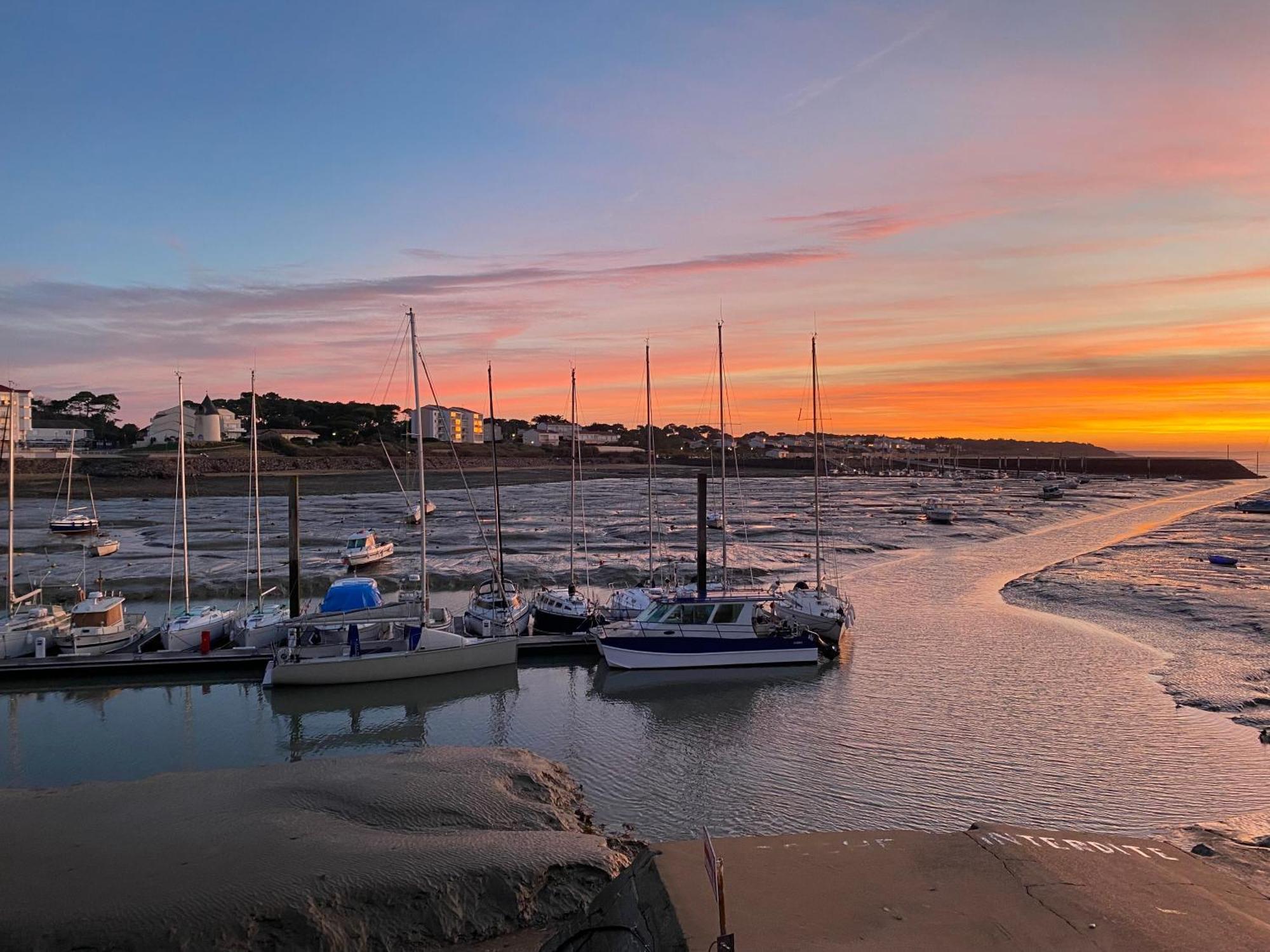 Appartement Vue Sur Mer Et Le Port جارد سور مير المظهر الخارجي الصورة