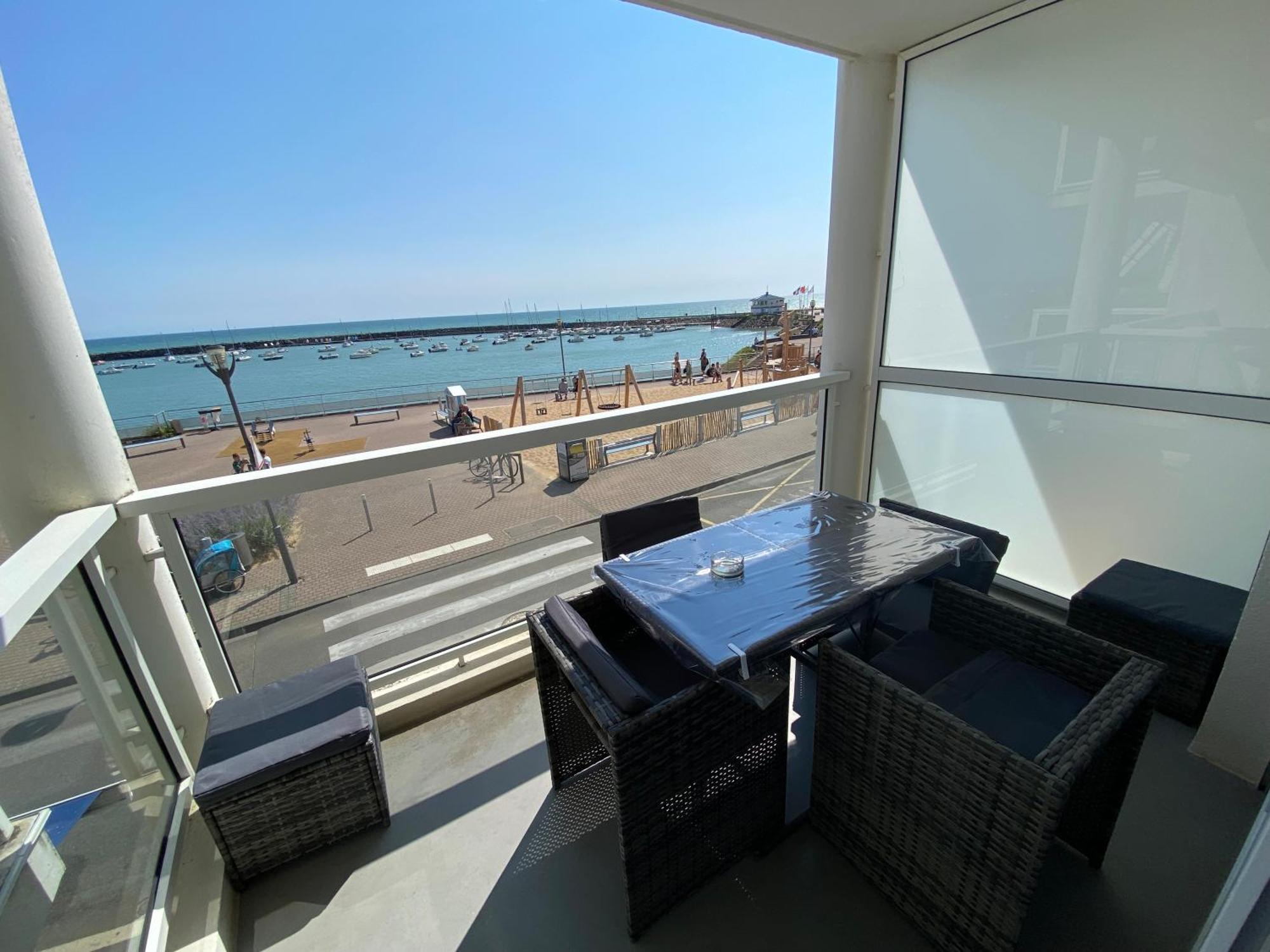 Appartement Vue Sur Mer Et Le Port جارد سور مير المظهر الخارجي الصورة